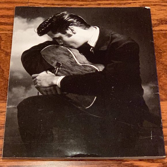 Collectable Elvis Magazines - Picture 5 of 12